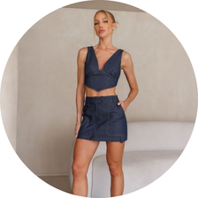 07 top cropped com pesponto decote v sarja bege