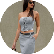 01 blusa sem alca com fivelas cinza