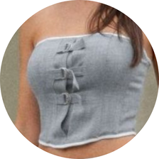 02 blusa sem alca com fivelas cinza