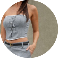 04 blusa sem alca com fivelas cinza