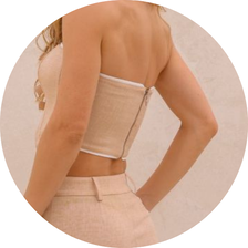 05 blusa sem alca com fivelas bege