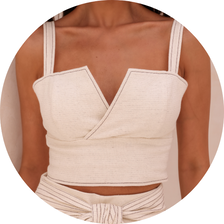 01 conjunto cropped e shorts com laco cru