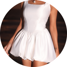 06 vestido balone decote quadrado off white