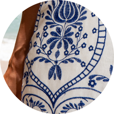 08 vestido curto bordado frente unica off white