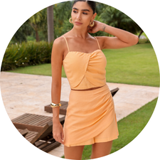 05 conjunto cropped com shorts saia envelope bege