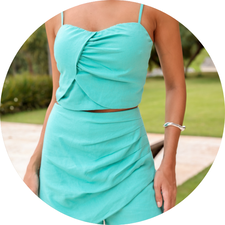 09 conjunto cropped com shorts saia envelope bege