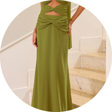 17 vestido longo torcido frente com argolas laranja