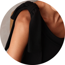 02 macacao um ombro so de laco caramelo