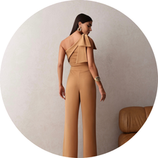 11 macacao um ombro so de laco caramelo