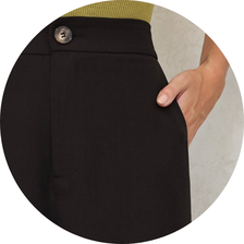 07 calca alfaiataria com detalhe costas chumbo