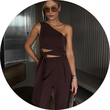 21 macacao detalhe cos marrom