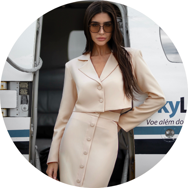 01 conjunto spencer e saia midi areia