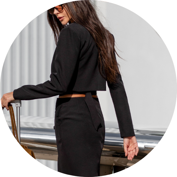 06 conjunto spencer e saia midi areia