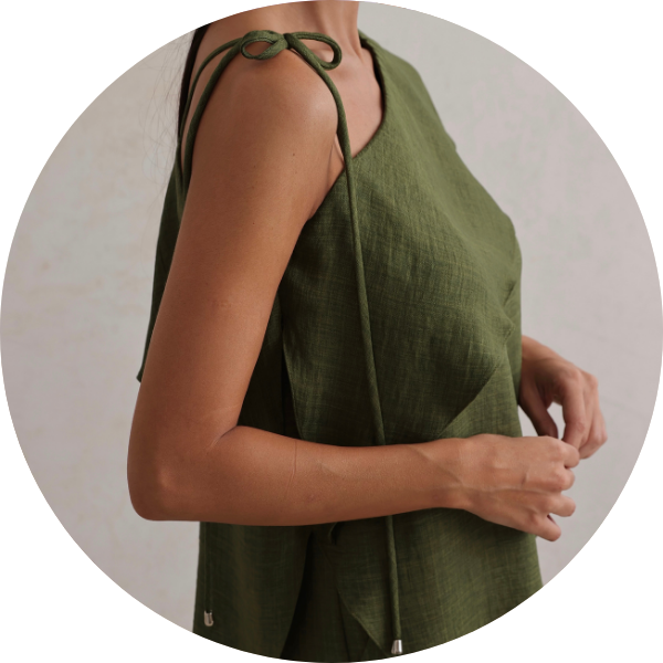 06 conjunto blusa assimetrica verde militar