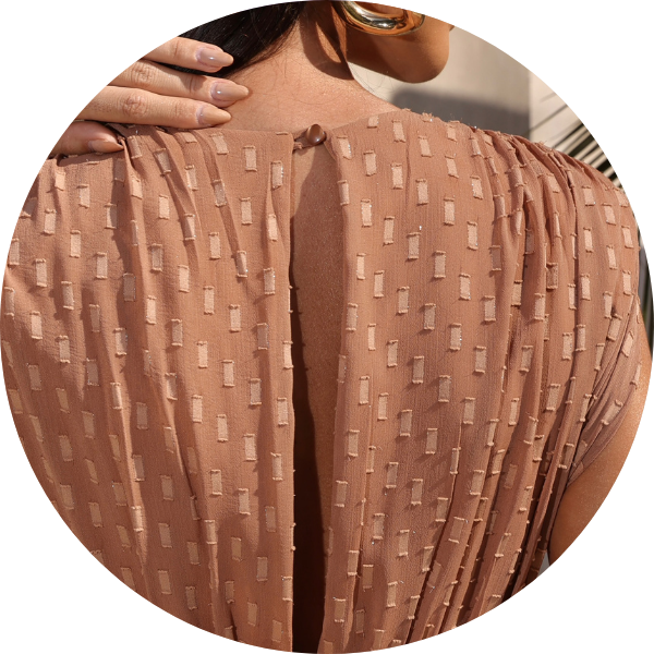 06 vestido longo texturizado amendoa