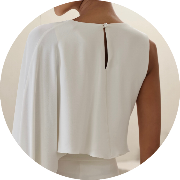 04 conjunto blusa assimetrica com calca off white