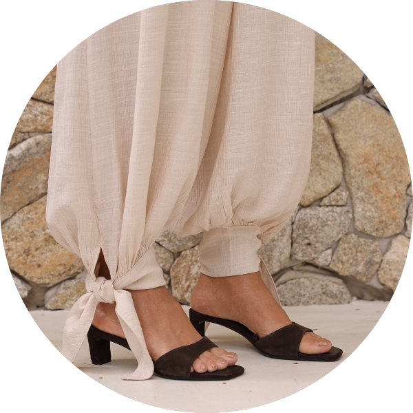 02 conjunto chloe blusa frente unica areia