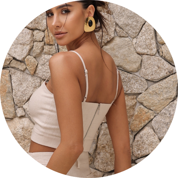 04 cropped decote quadrado bege