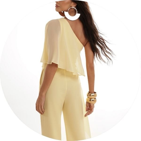 02 macacao scuba com blusa fluida manteiga