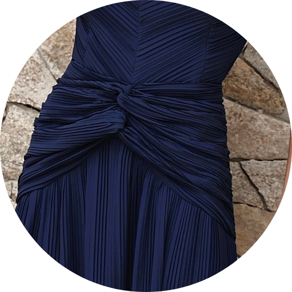 04 vestido plissado com choker azul marinho