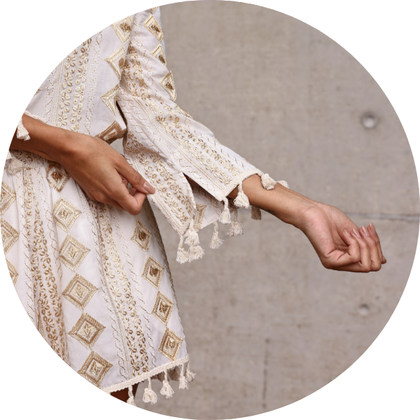 02 conjunto camisa e shorts bordado 3d dourado