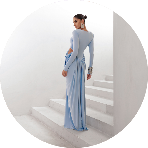 03 vestido manga longa saia lateral drapeada azul serenity