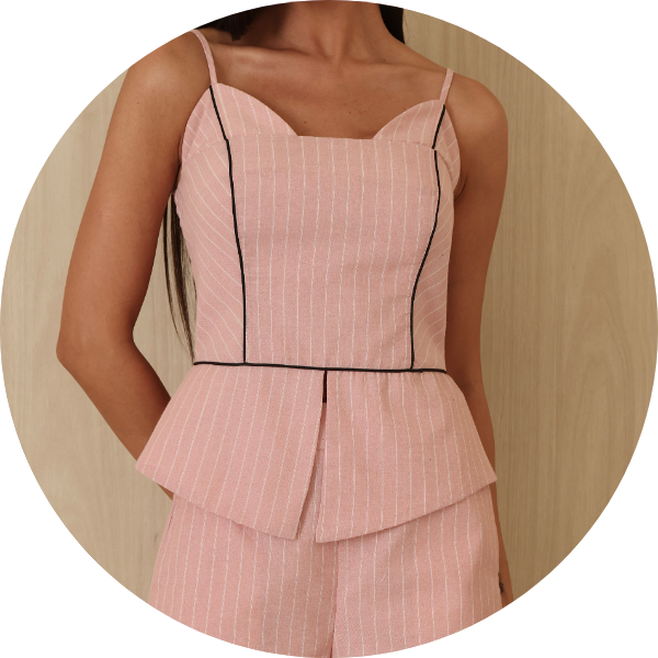 01 conjunto listrado detalhe vies rosa