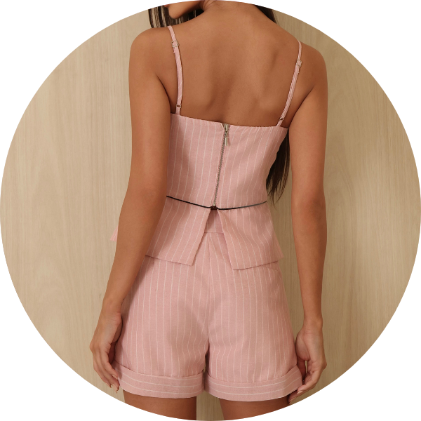 03 conjunto listrado detalhe vies rosa