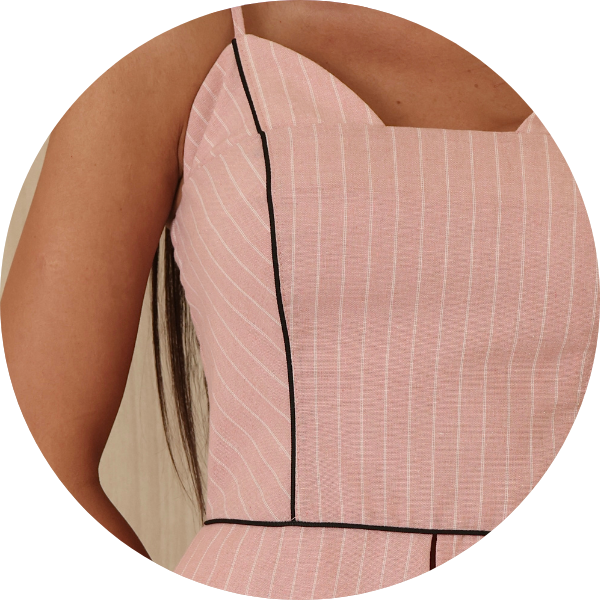 04 conjunto listrado detalhe vies rosa