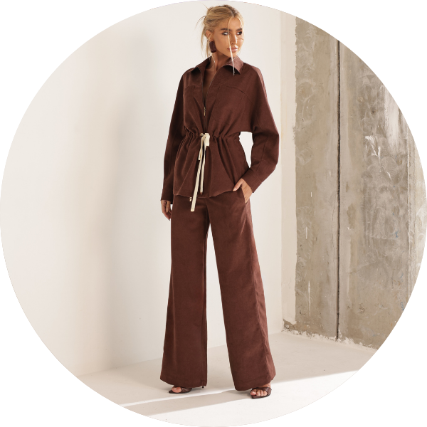 02 conjunto parka e calca aveludada marrom